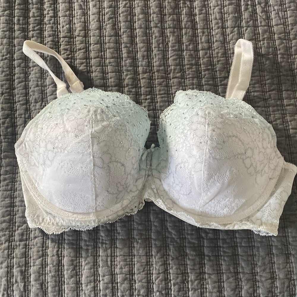 Victoria’s Secret dream angels Demi 36 double D